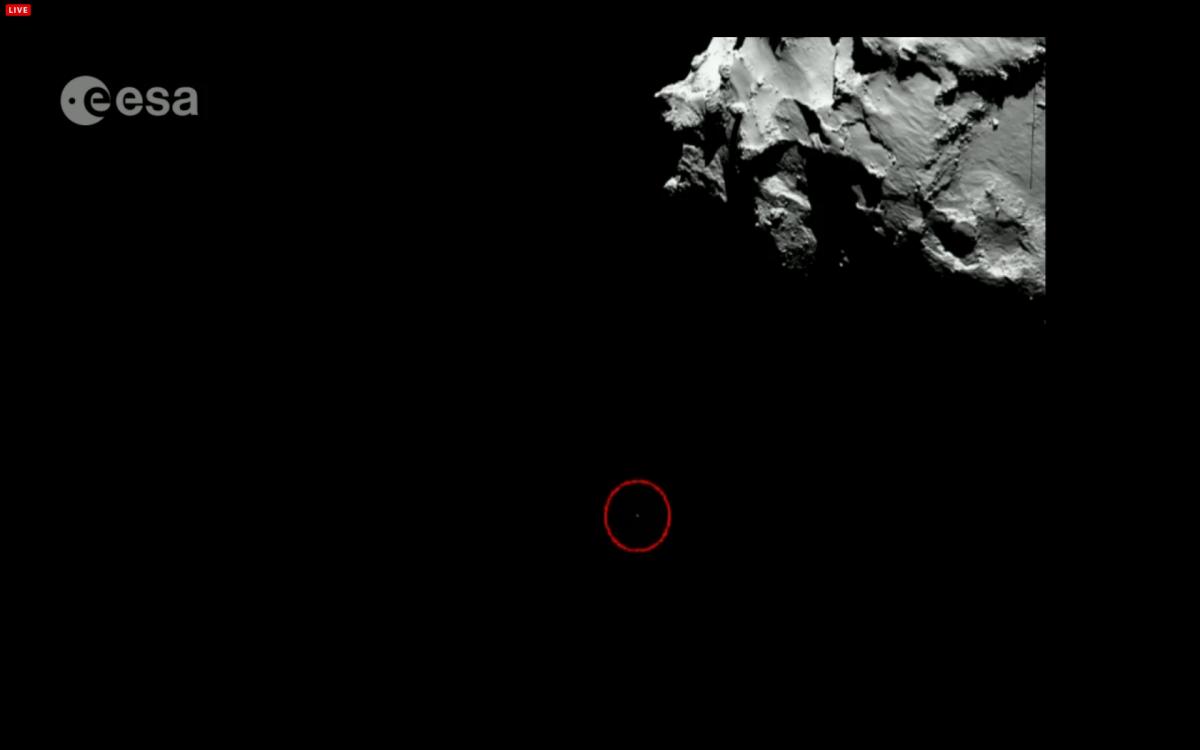Rosetta fotografeert Philae en 67P.jpg