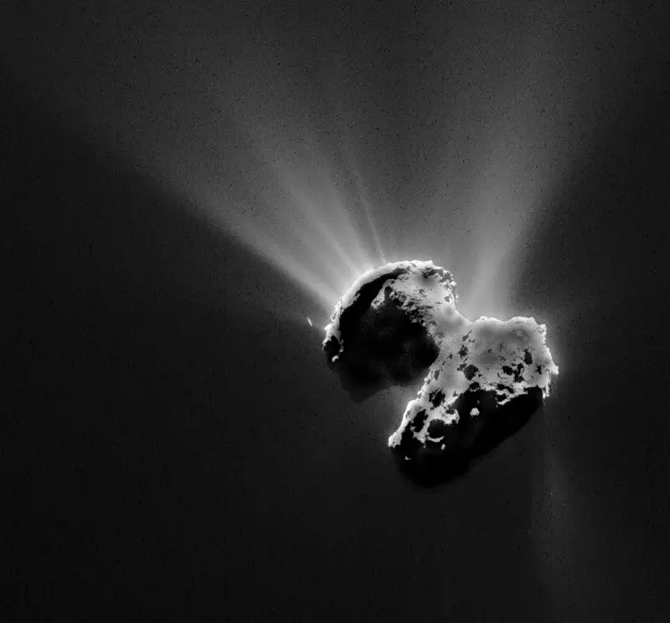 ESA_Rosetta_NavCam_20150621_LR.jpg