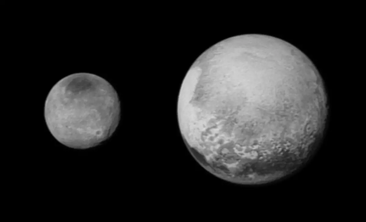 Pluto Charon 12072015.png