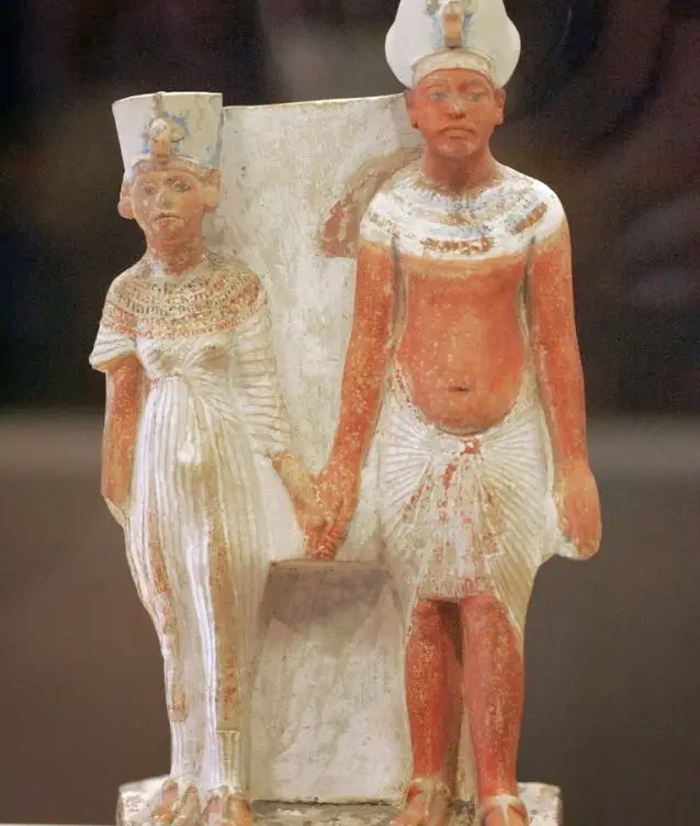 nefertiti en achneton.jpg